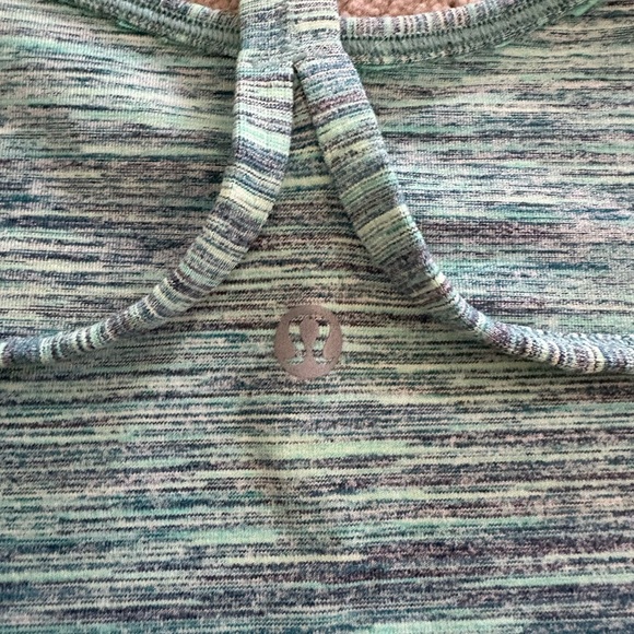 Lululemon Power Y Tank *Luon size 4
Space Dye Camo Alberta Lake Fresh Teal - Picture 4 of 4